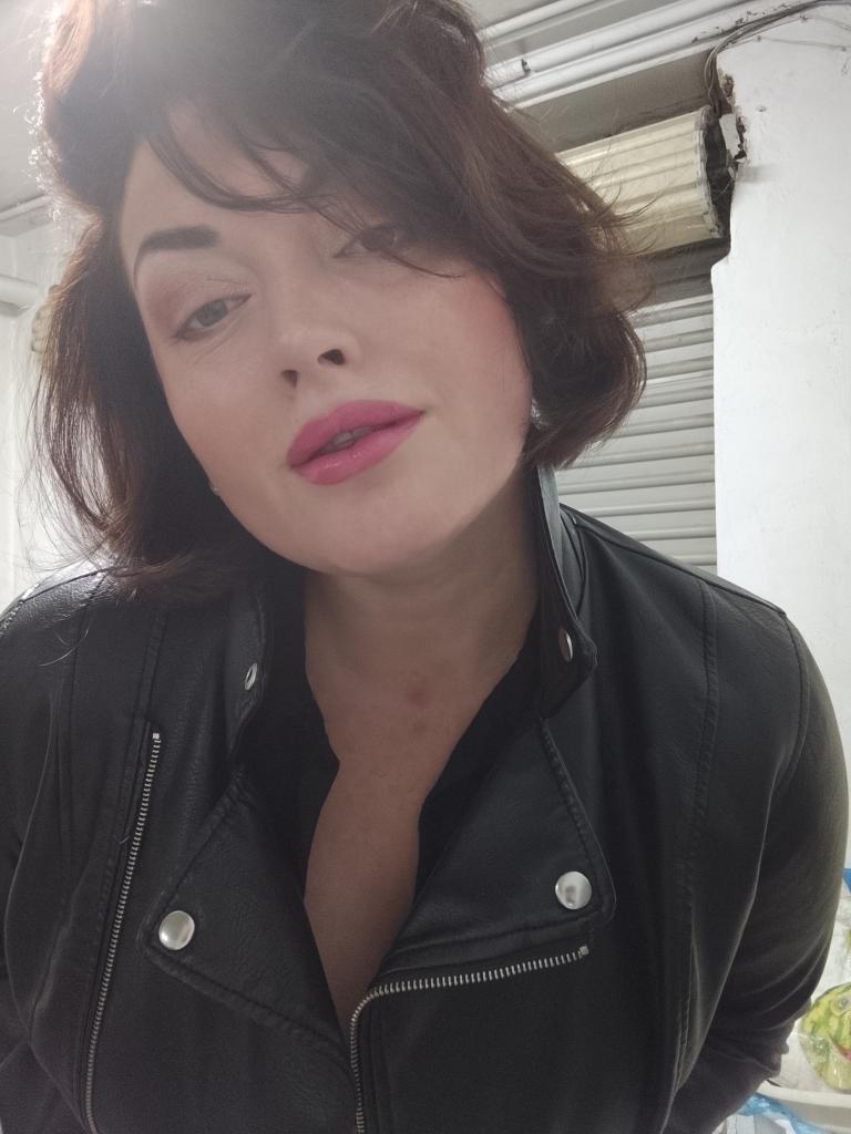 Chica busca chico en Zaragoza: Chica busca chico