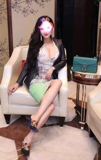 634125881: Chica busca chico en Tenerife