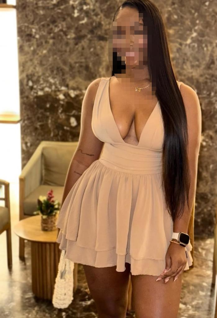 Chica busca chico en Menorca: 