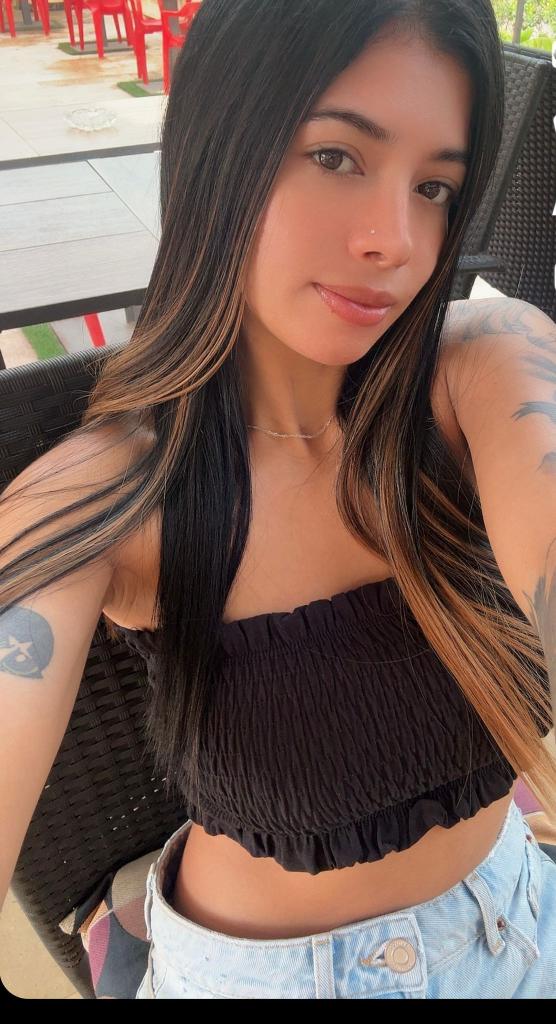 Chica busca chico en Alicante: Chica busca chico