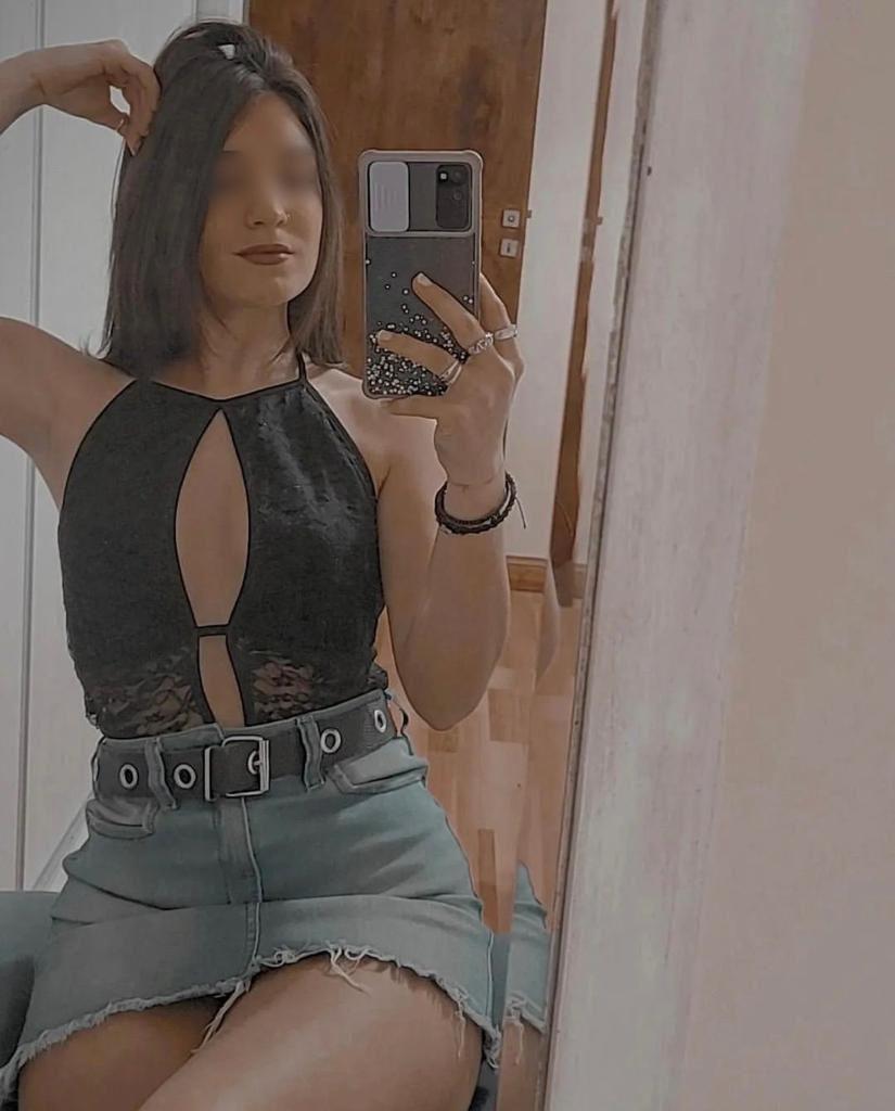 612268425: Chica busca chico en León