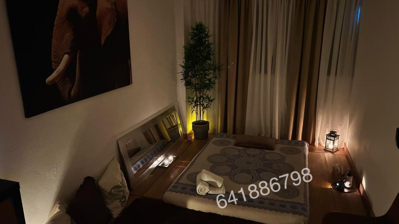 641886798: Chica busca chico en La Coruña