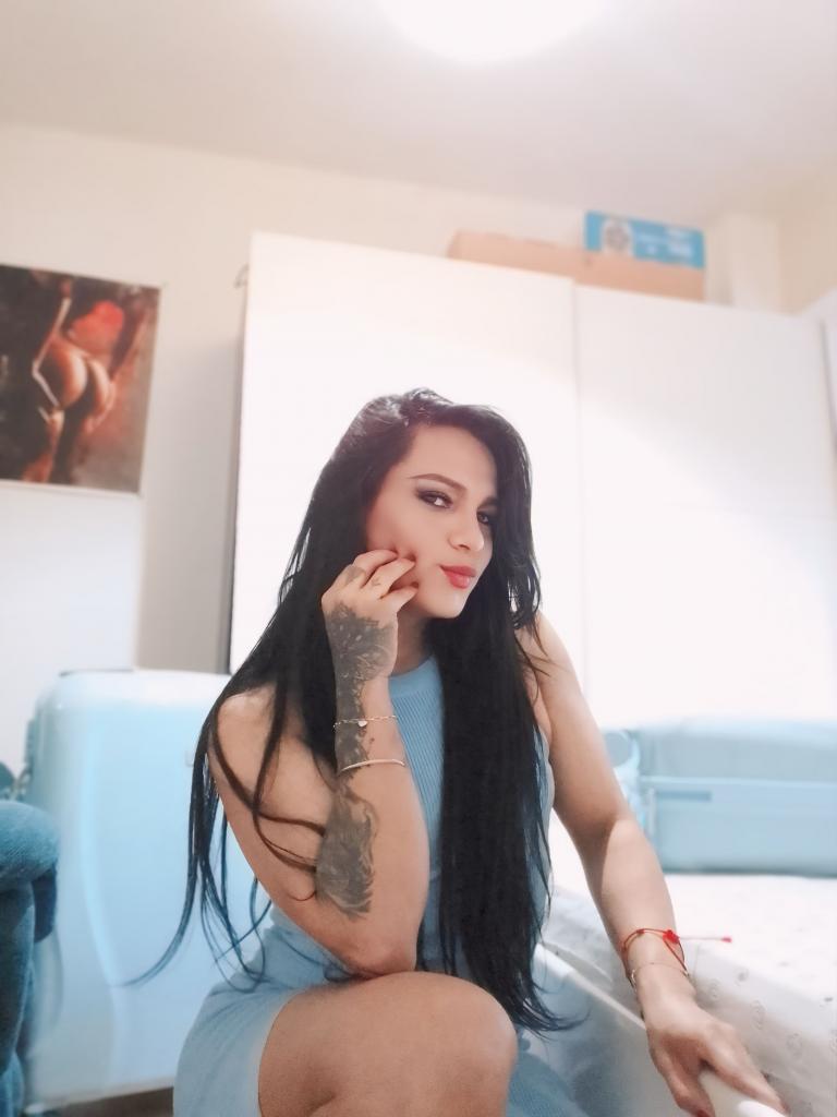 674097405: Transexual en La Coruña