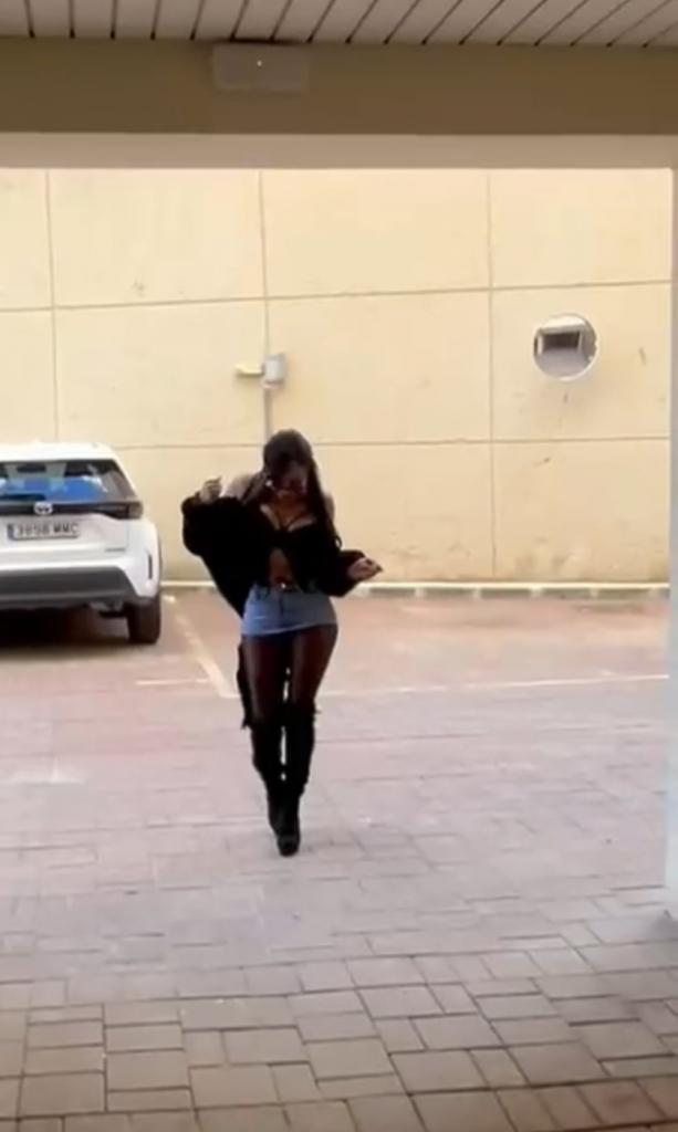 611399628: Chica busca chico en Ibiza