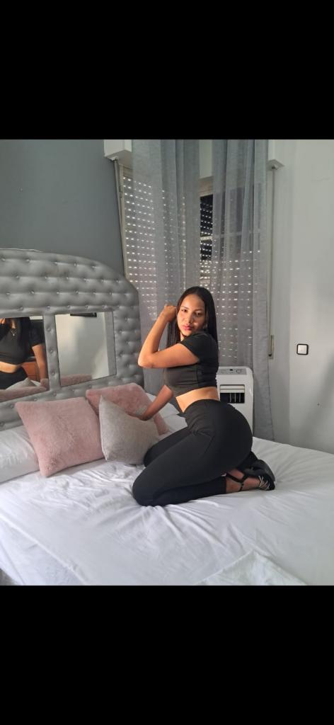 613400778: Chica busca chico en Cádiz