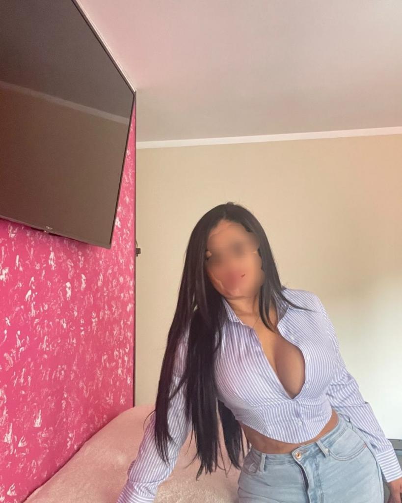 613509841: Chica busca chico en Tarragona