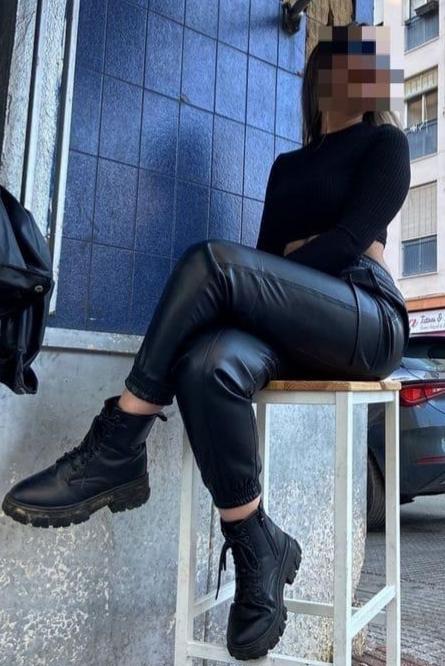 678369047: Chica busca chico en Asturias