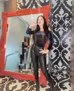 607042072: Chica busca chico en Madrid