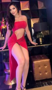 613772903: Chica busca chico en Barcelona