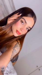 631655269: Chica busca chico en Barcelona