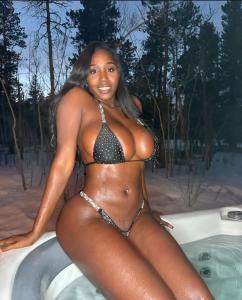 614812769: Chica busca chico en Cantabria