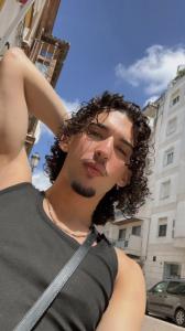 613599333: Chico busca chica en Madrid