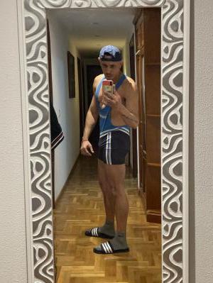 607275963: Chico busca chica en Madrid