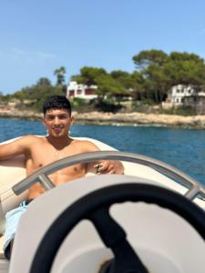 604483348: Chica busca chico en Mallorca