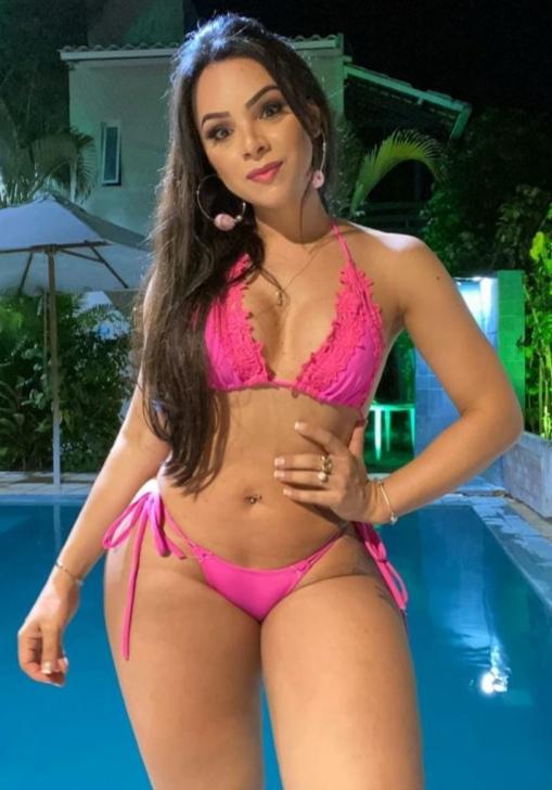 613673290: Chica busca chico en Barcelona