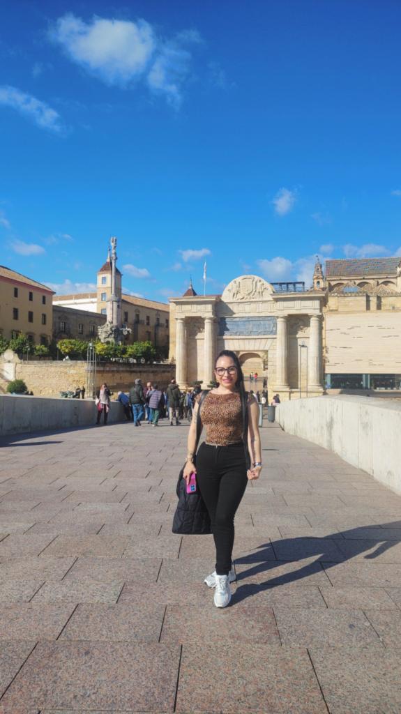 613802783: Chica busca chico en Alicante