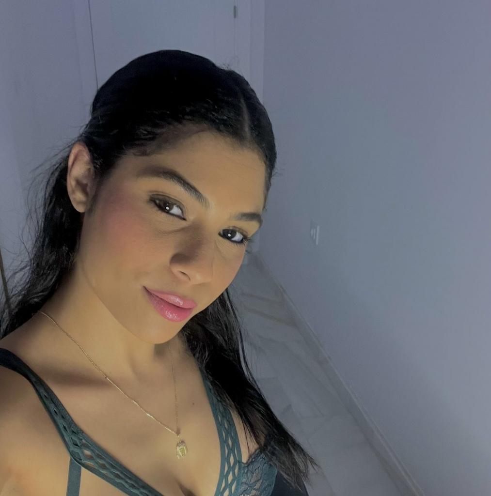 611350709: Chica busca chico en Cádiz