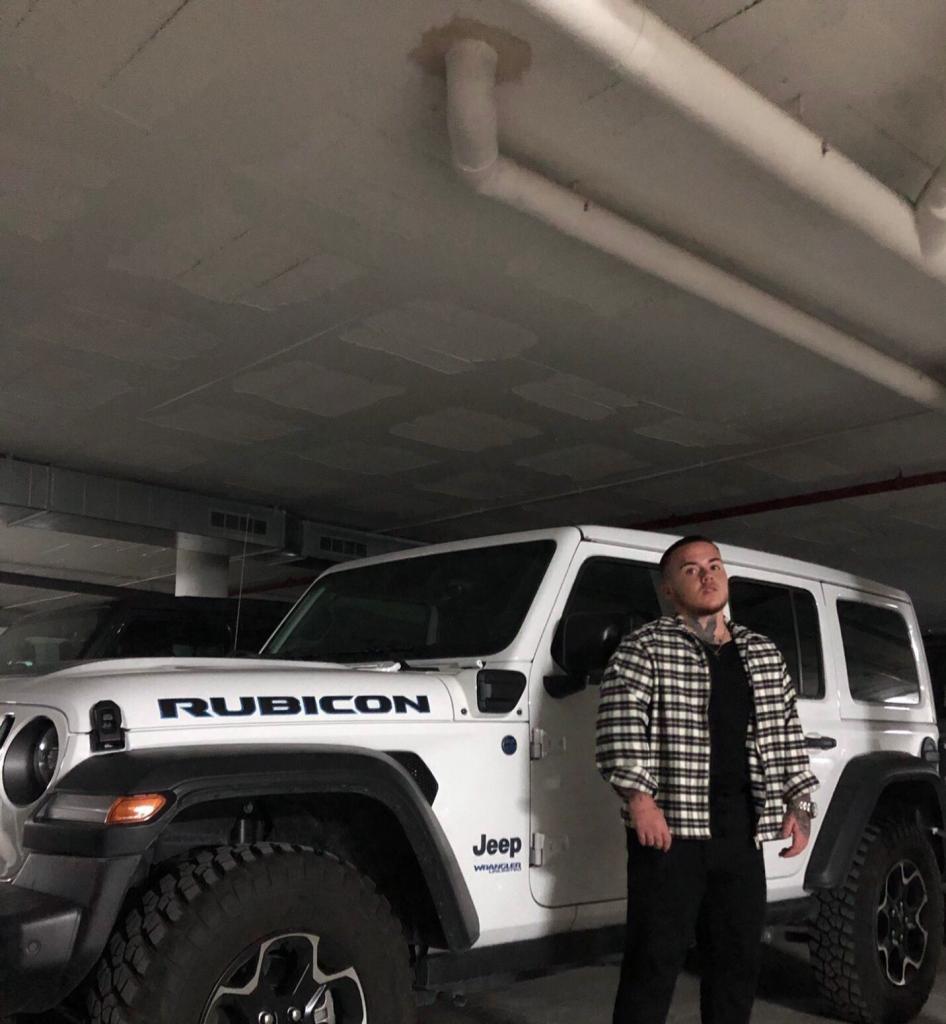 651783112: Chico busca chica en Madrid