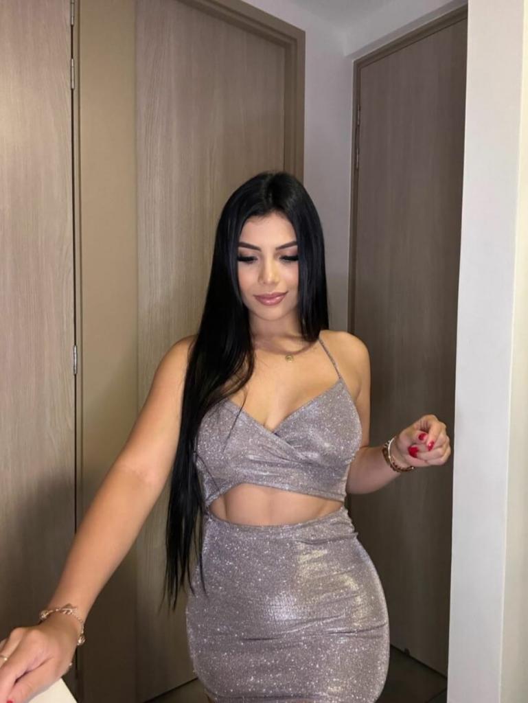 683638044: Chica busca chico en Cádiz