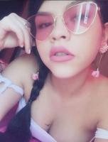 677380935: Chica busca chico en Sevilla