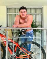 653577944: Chico busca chica en Madrid