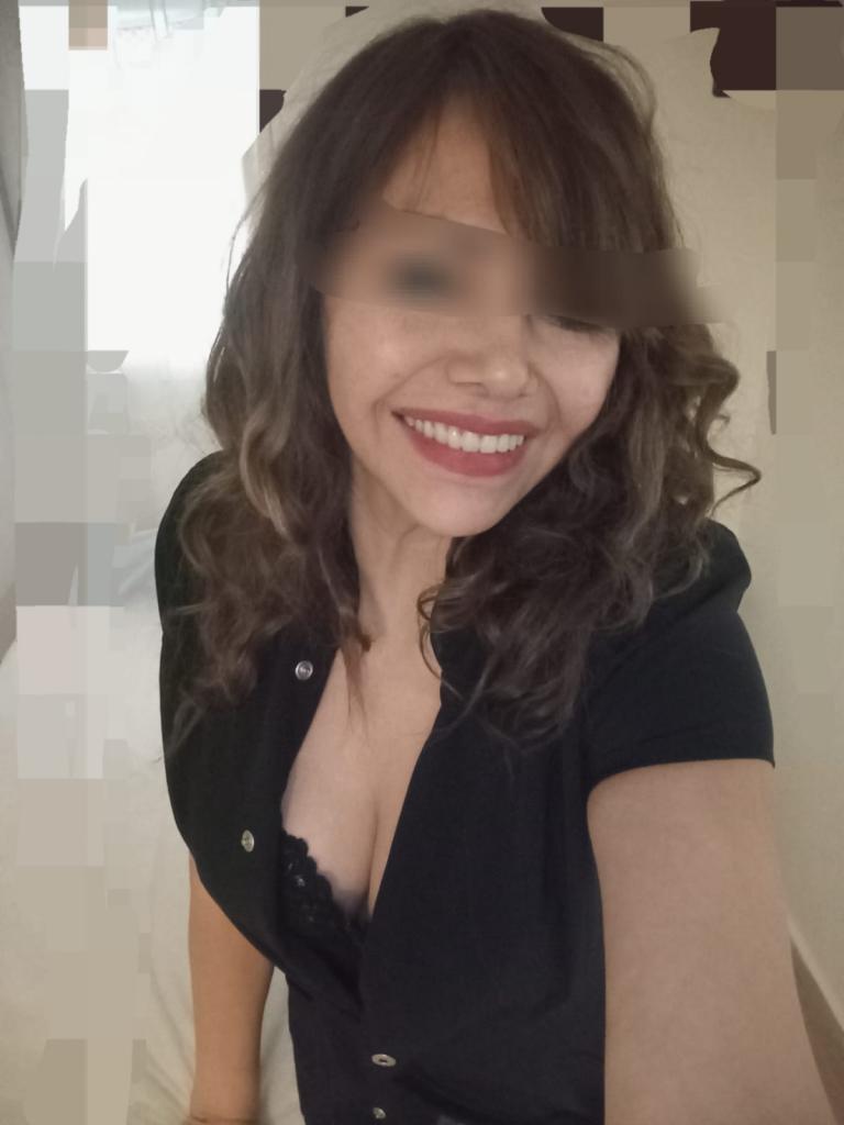 697317494: Chica busca chico en Madrid