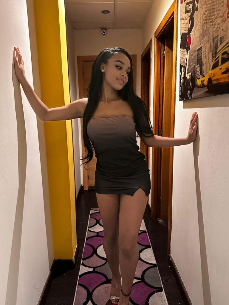 986419963: Chica busca chico en Pontevedra