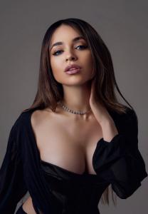 615694299: Chica busca chico en Madrid