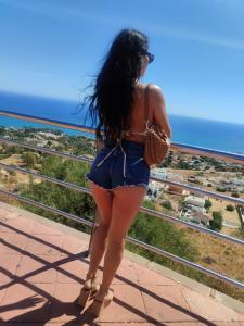 614756344: Chica busca chico en Málaga