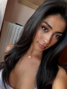 672317197: Transexual en León