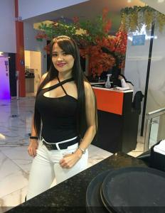 614569873: Chica busca chico en Tarragona