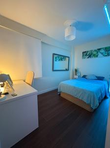 Chica busca chico en Barcelona: 