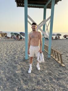 610839318: Chico busca chica en Granada