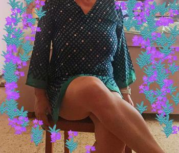 698493764: Chica busca chico en Gerona