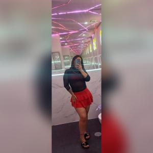 610744201: Chica busca chico en Madrid