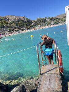 Chica busca chico en Tenerife: 