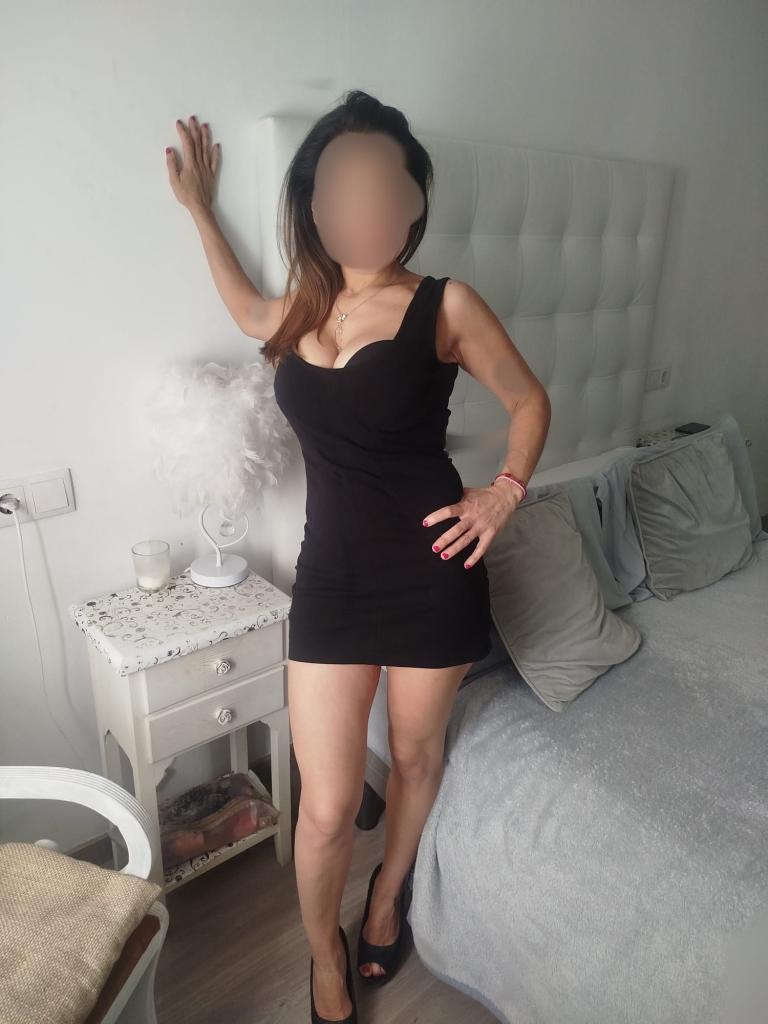610745371: Chica busca chico en Valladolid