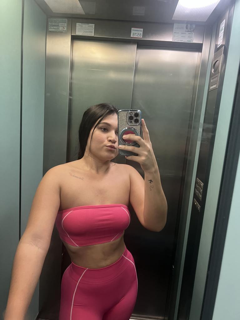 664377893: Chica busca chico en Cantabria