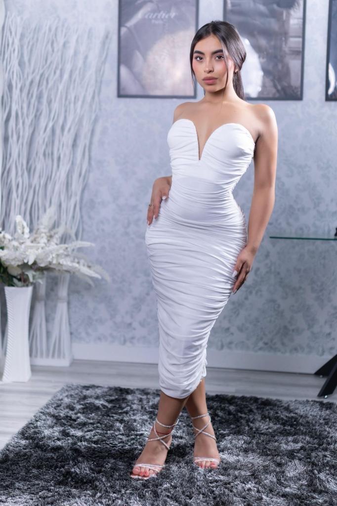 641054655: Chica busca chico en Sevilla