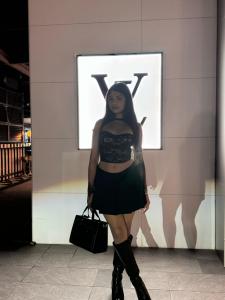 615694299: Chica busca chico en Madrid