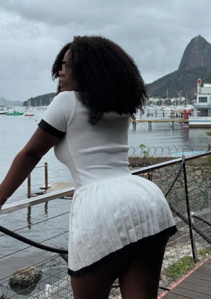 Chica busca chico en Valencia: Chica busca chico