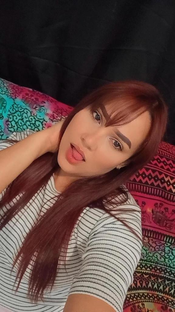 600654896: Chica busca chico en Sevilla