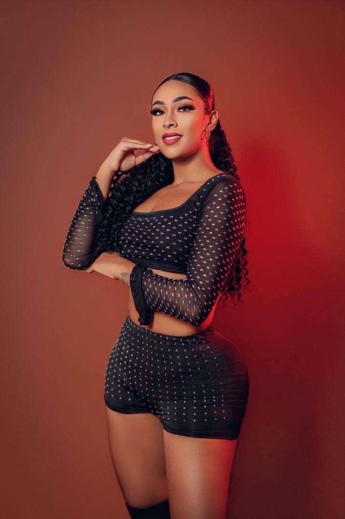 Chica busca chico en Cantabria: Chica busca chico