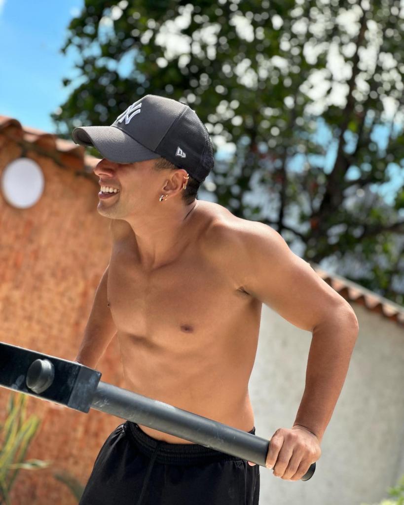 624810962: Chico busca chica en Valencia