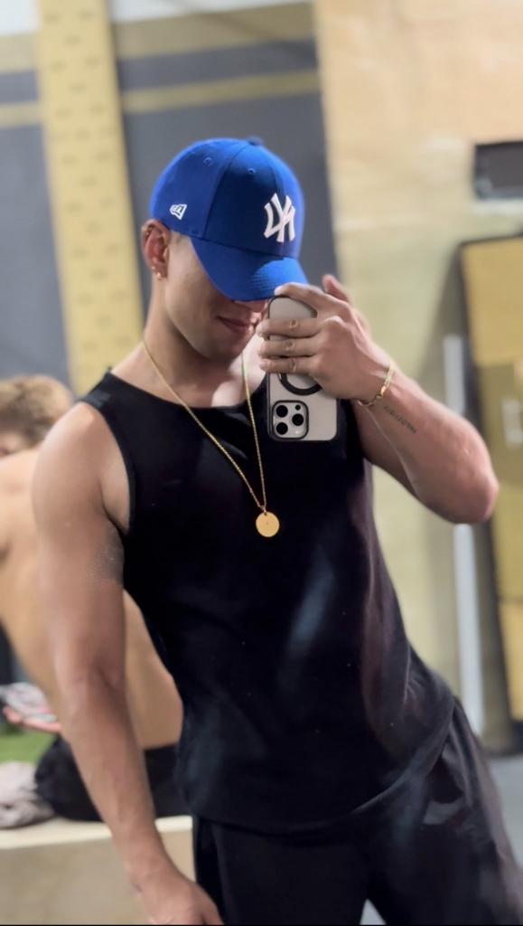 624810962: Chico busca chica en Valencia