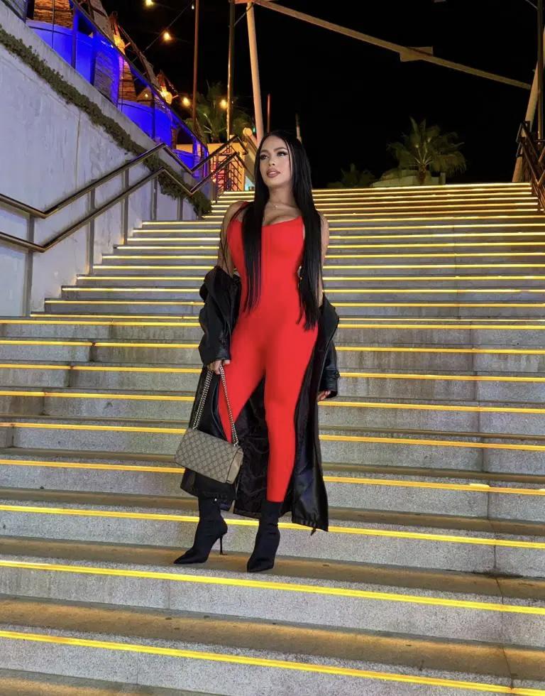 666898917: Chica busca chico en La Coruña