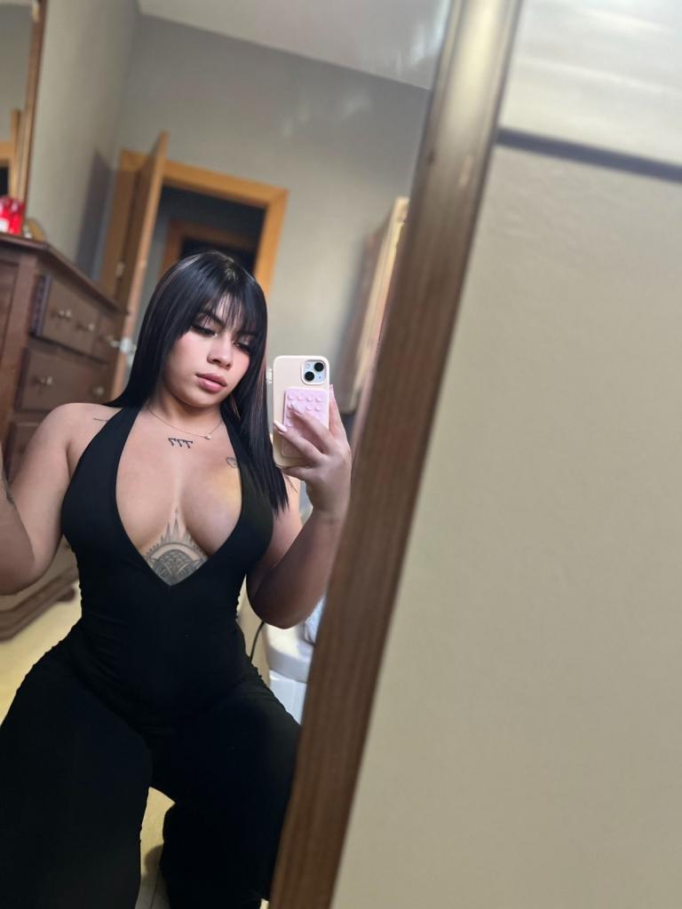 Chica busca chico en Almería: 