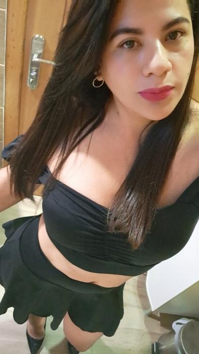 662133630: Chica busca chico en Cádiz