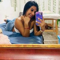 643737550: Chica busca chico en La Coruña