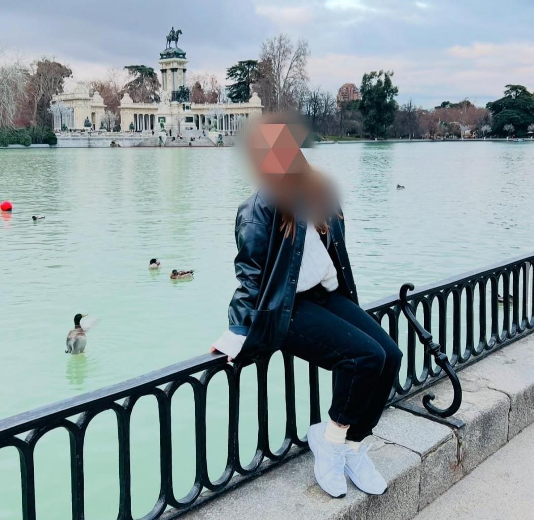 674974303: Chica busca chico en Madrid